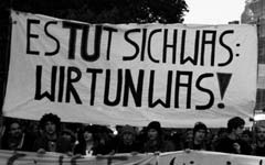"Demo 29.10.09" von sepp_der_bauer auf flickr.com