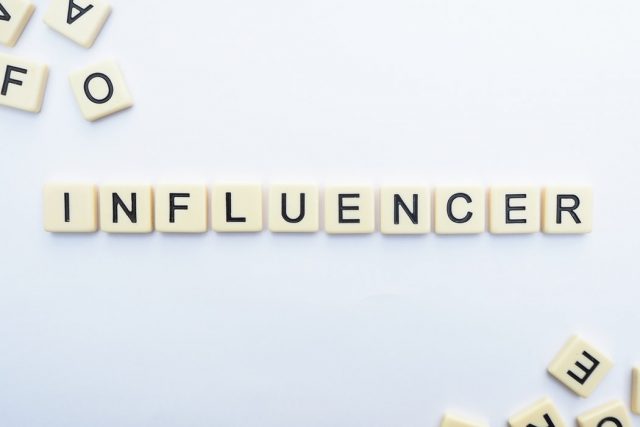 Influencer Lettering